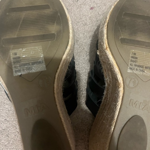 MIA black wedges size 7.5 - Picture 3 of 3
